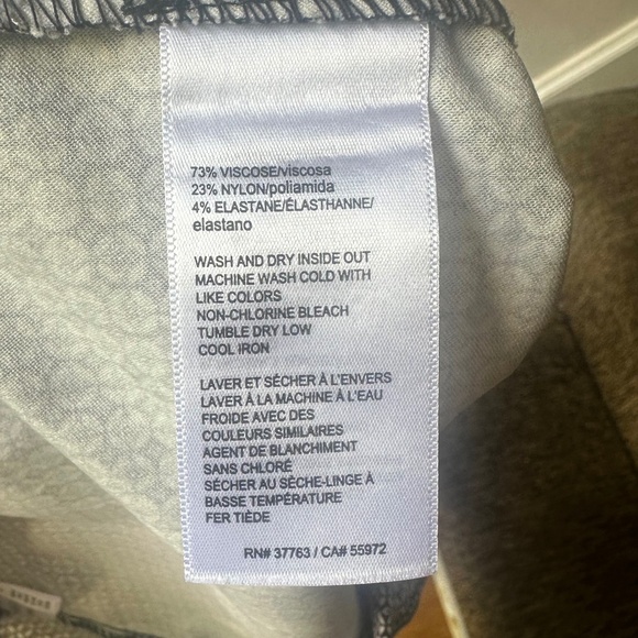 Women's Rafaella Stretch ankle pull on pants. Size 6 - Picture 8 of 12